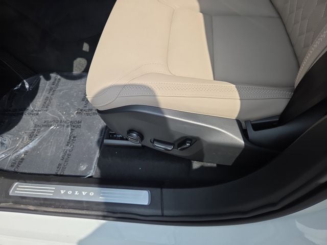 2026 Volvo XC90 Core - Photo 10