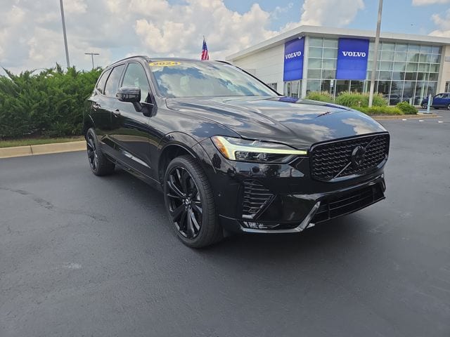2024 Volvo XC60 B5 Ultimate Black Edition Theme AWD's photo