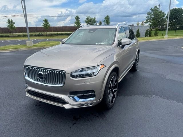 2024 Volvo XC90 B6 Plus 7-Seater Bright theme 4WD's photo