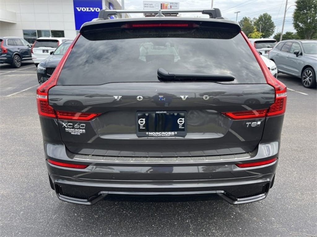 Used 2025 Volvo XC60 plug-in hybrid T8 Plus SUV