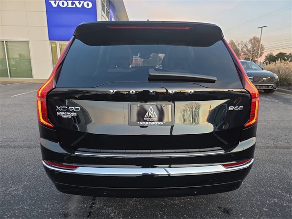 New 2026 Volvo XC90 B6 Core SUV