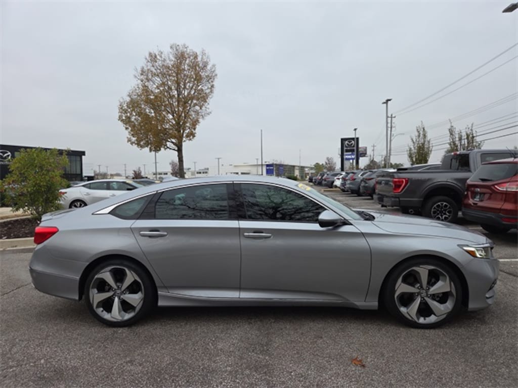 Used 2019 Honda Accord Touring 2.0T Sedan
