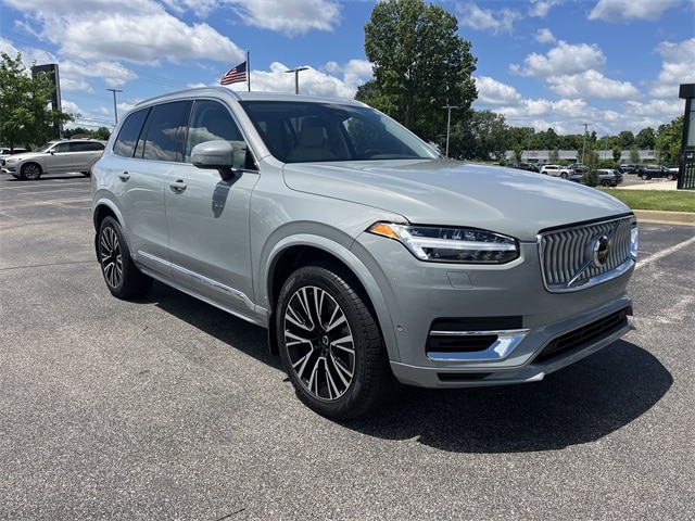2025 Volvo XC90 plug-in hybrid T8 Plus 7-Seater SUV