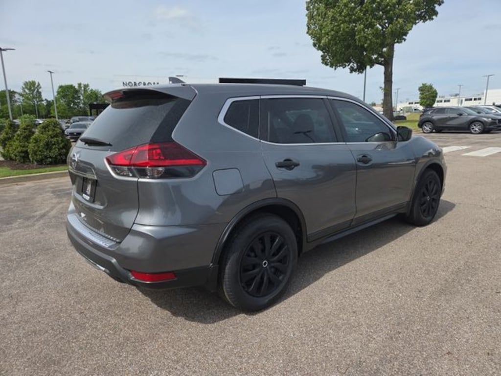 Used 2018 Nissan Rogue S SUV