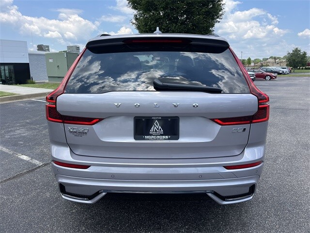 2026 Volvo XC60 B5 Core photo 4