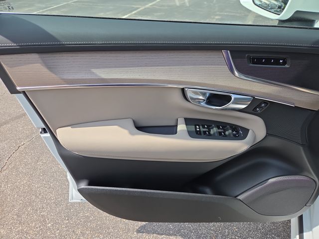 2026 Volvo XC90 Core - Photo 11