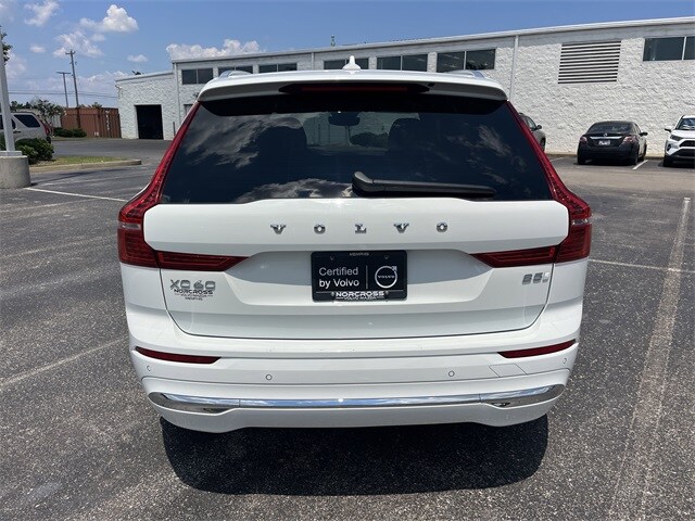 2022 Volvo XC60 B5 Inscription photo 4