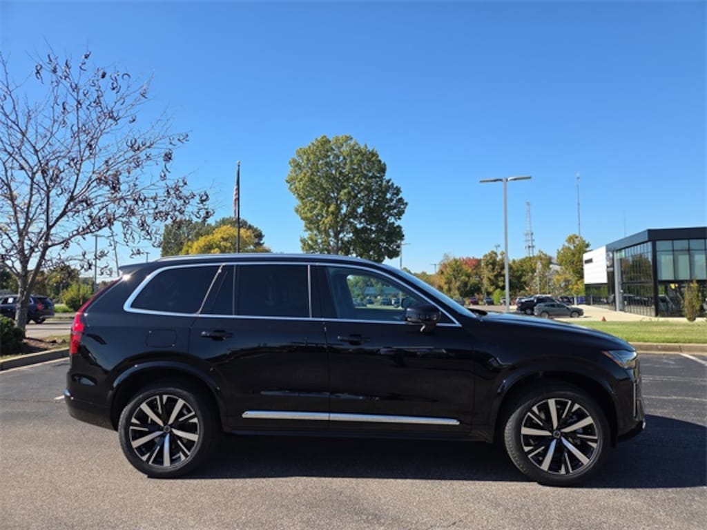 New 2026 Volvo XC90 B5 Core SUV