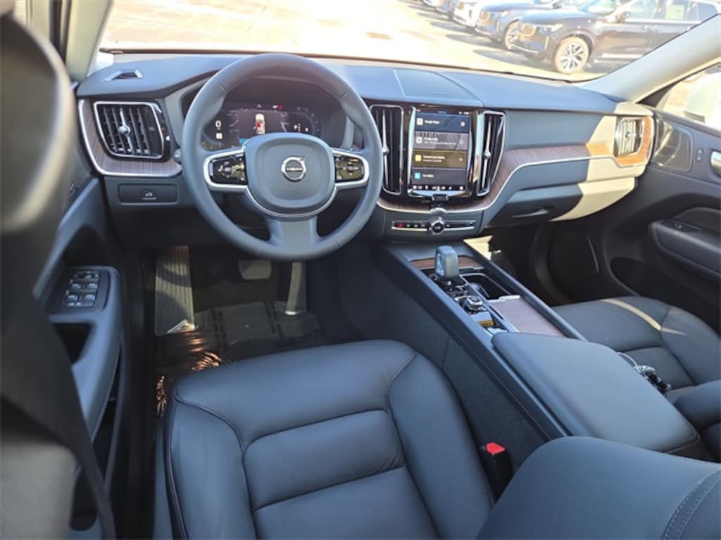 Certified 2023 Volvo XC60 B5 FWD Plus Bright SUV