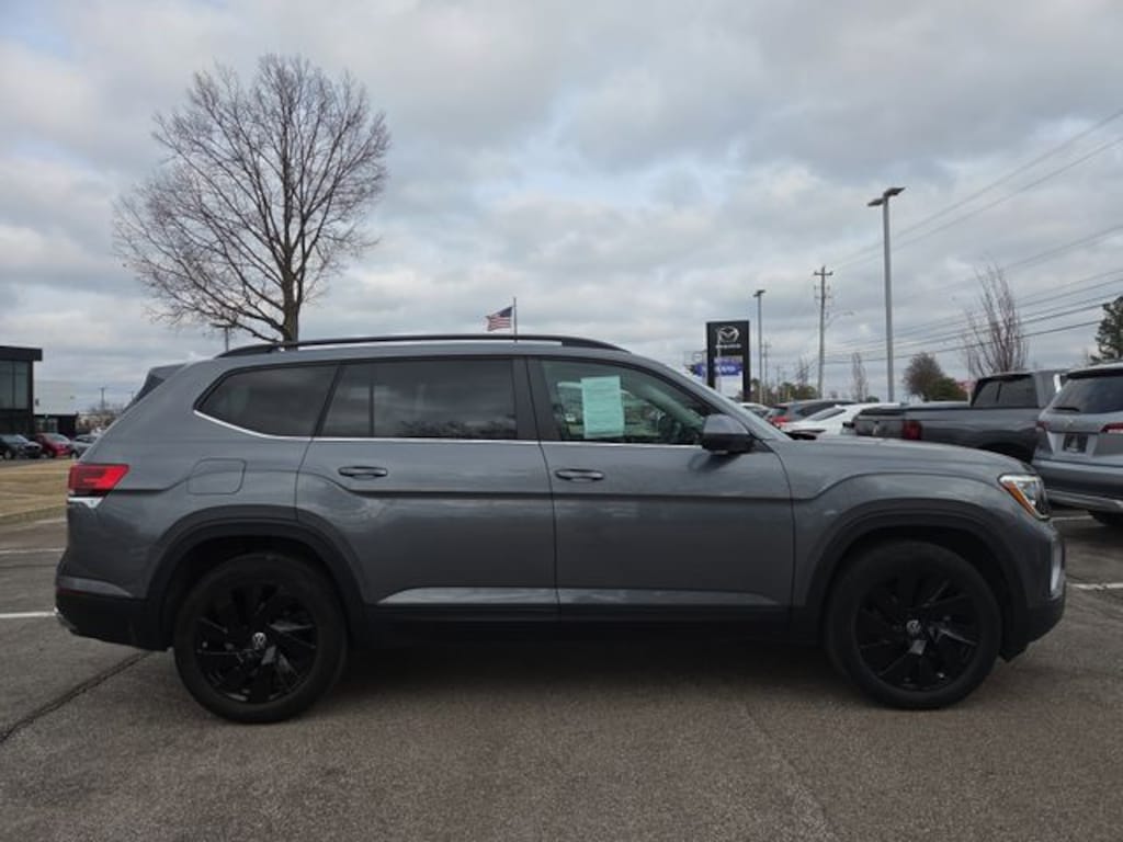 Used 2024 Volkswagen Atlas 2.0T SE w/Technology SUV