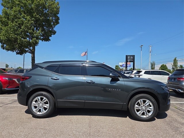 2020 Chevrolet Blazer 1LT photo 2