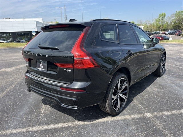 2025 Volvo XC60 Hybrid T8 photo 3