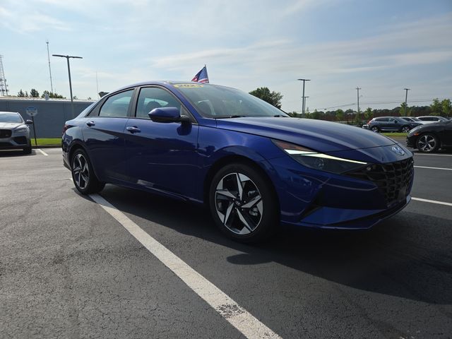 Used 2023 Hyundai Elantra SEL