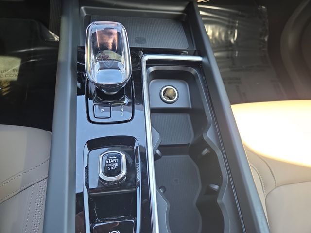 2026 Volvo XC60 Plus - Photo 25