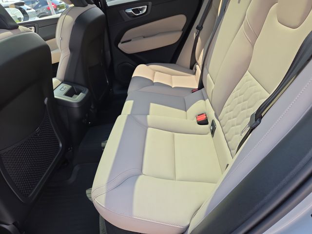 2026 Volvo XC60 Plus - Photo 13