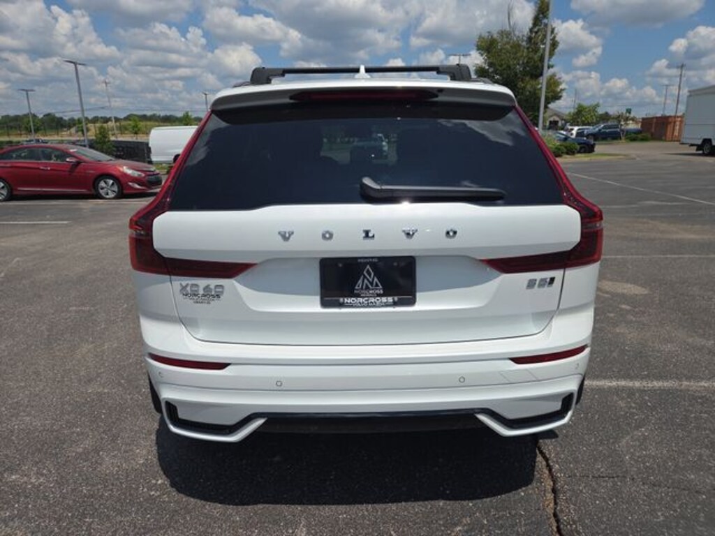 New 2026 Volvo XC60 B5 Plus SUV