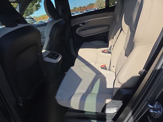 2026 Volvo XC90 Plus - Photo 12