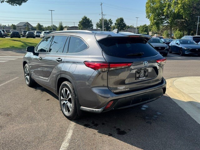 2020 Toyota Highlander Hybrid XLE photo 4