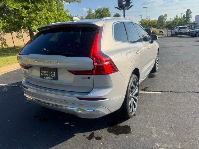 2023 Volvo XC60 B5 Ultimate photo 3