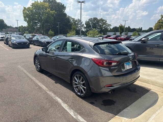 2018 Mazda Mazda3 Touring photo 4