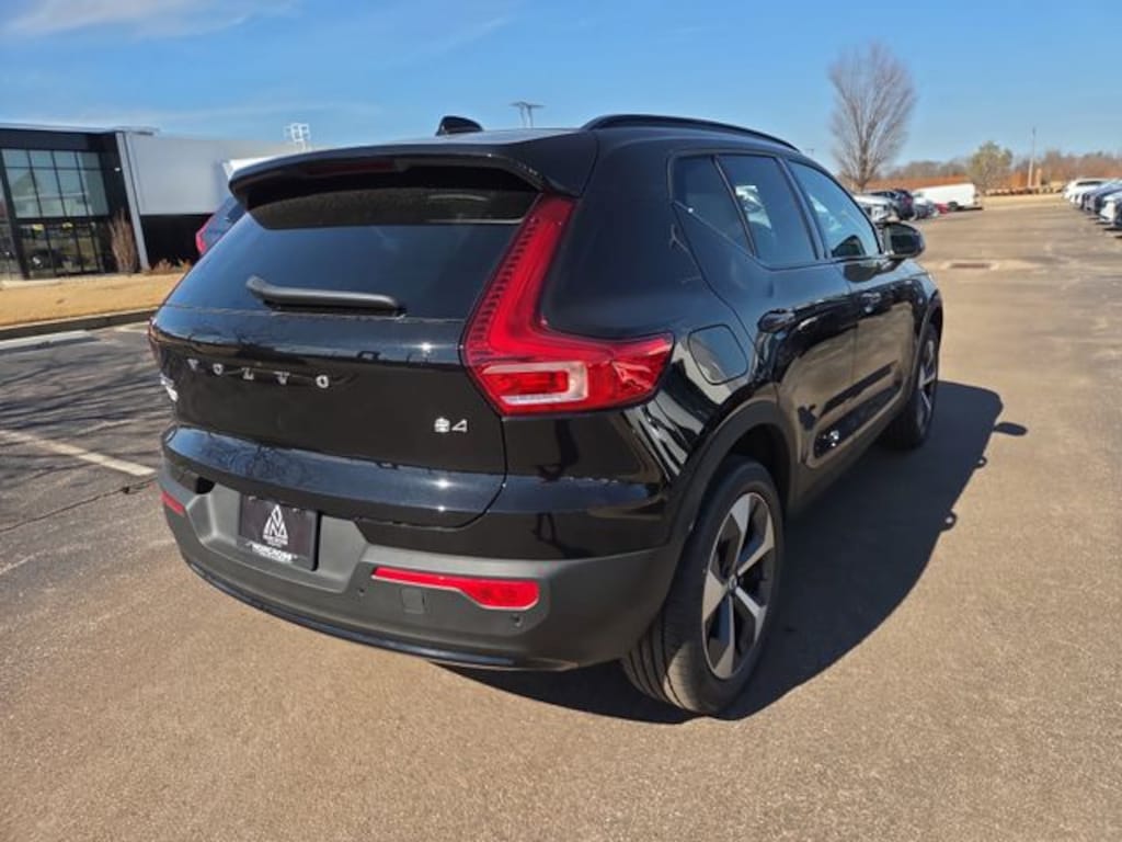 New 2026 Volvo XC40 B4 Plus SUV