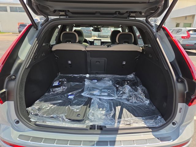 2026 Volvo XC60 Plus - Photo 15