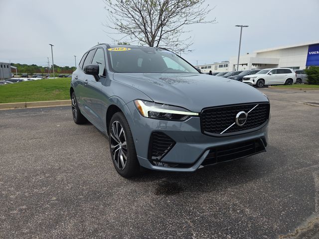 2023 Volvo XC60 B5 Plus Dark Theme FWD's photo