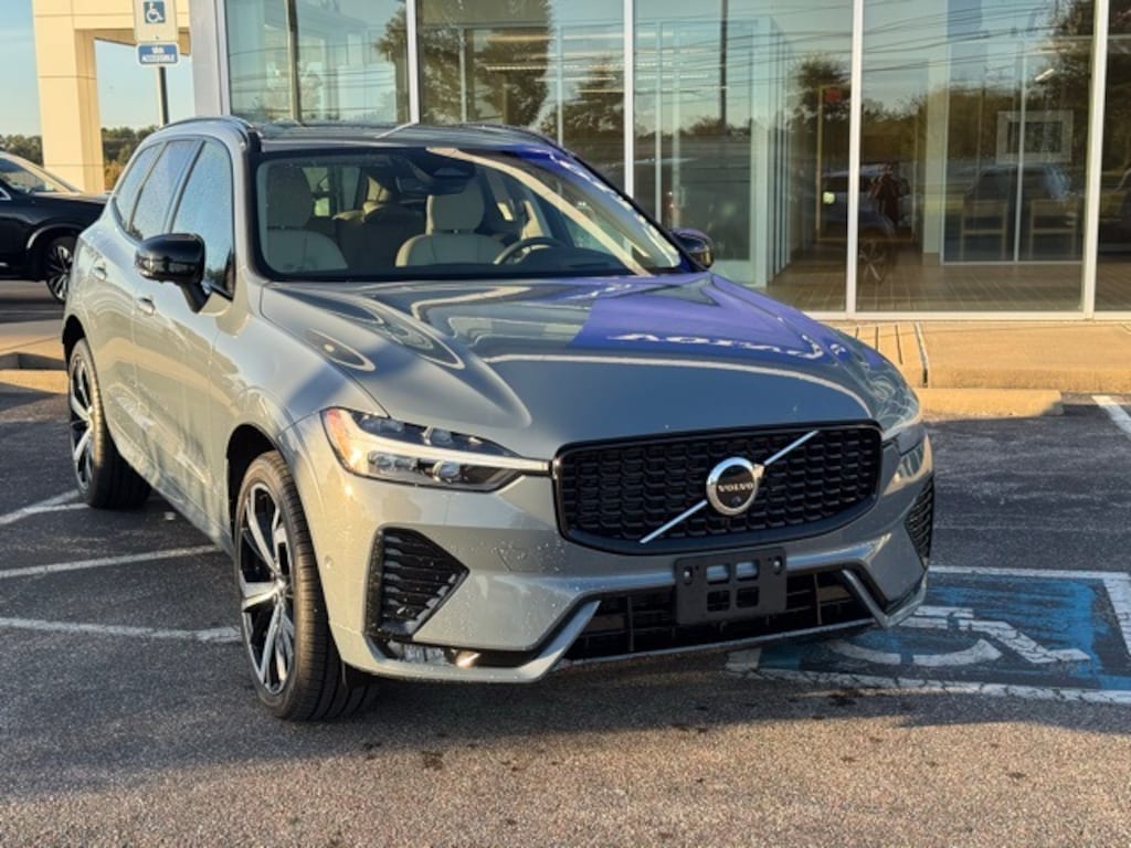 Used 2023 Volvo XC60 B6 AWD Ultimate Dark SUV