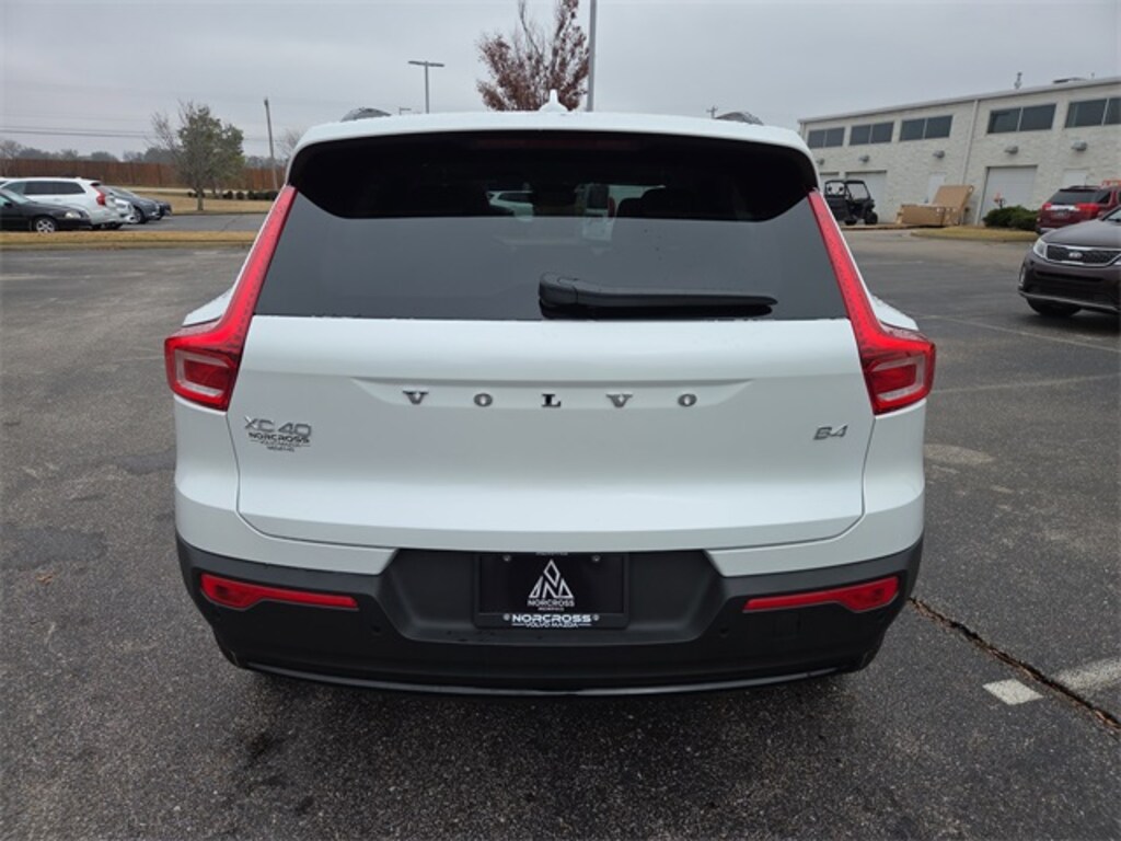 New 2026 Volvo XC40 B4 Plus SUV
