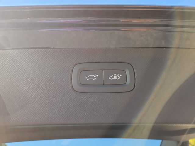 2026 Volvo XC90 Plus - Photo 16