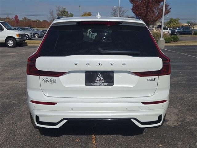 2026 Volvo XC60 B5 Core photo 4