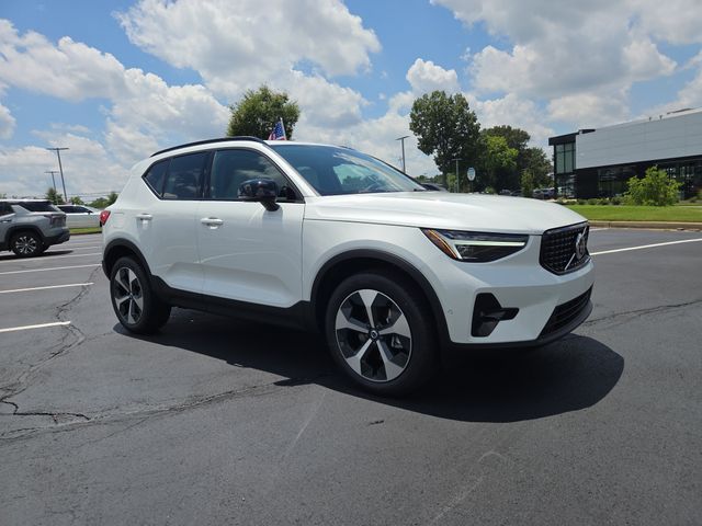 New 2026 Volvo XC40 B4 Plus