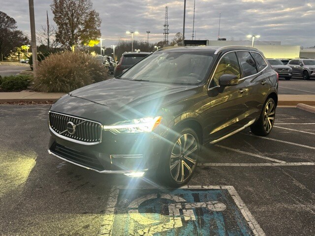 2023 Volvo XC60 Ultimate photo 3