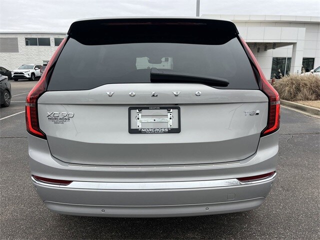 2025 Volvo XC90 T8 Plus photo 4