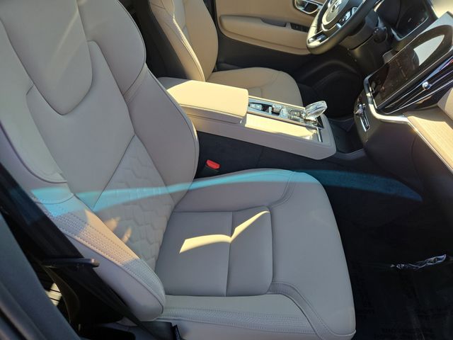 2026 Volvo XC90 Plus - Photo 19