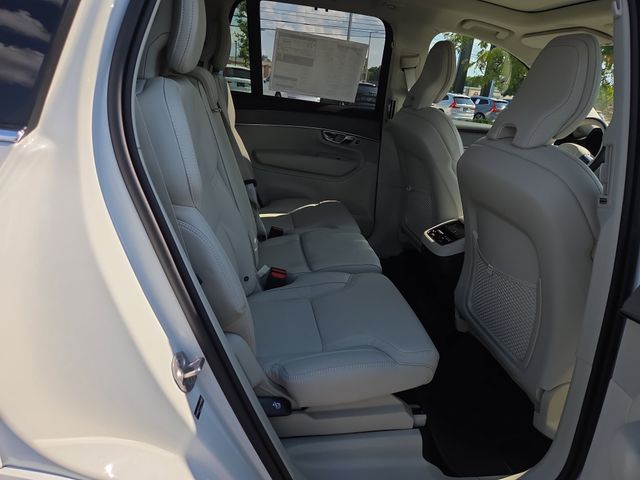 2026 Volvo XC90 Ultra - Photo 17