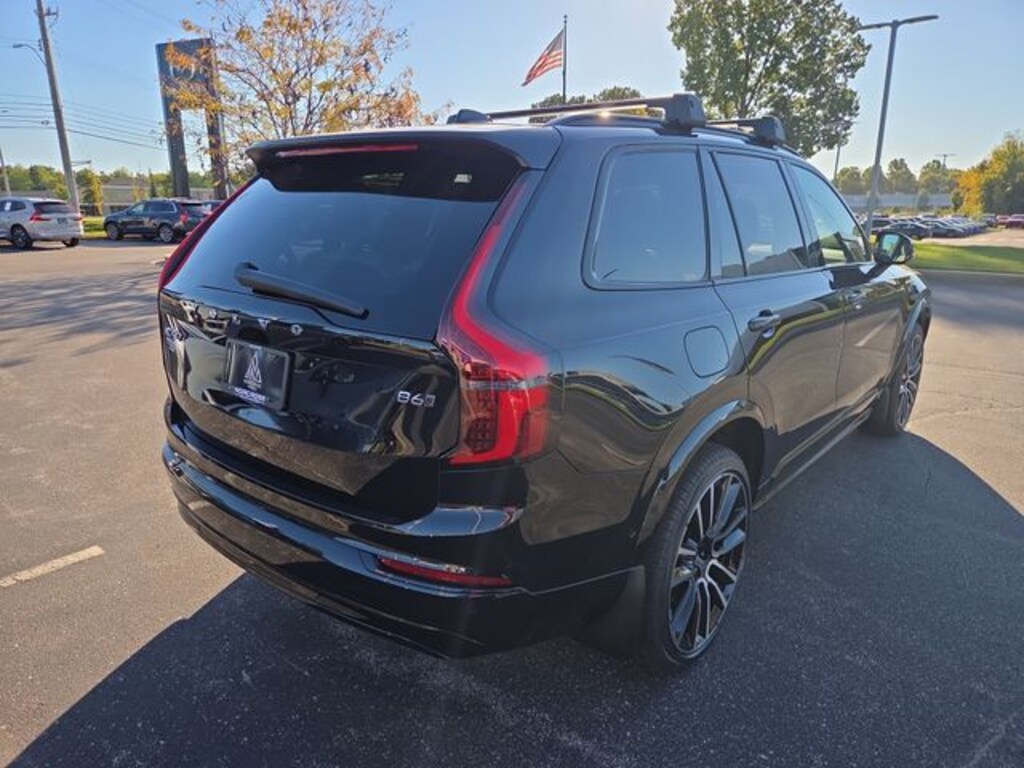 New 2026 Volvo XC90 B6 Ultra Dark Theme 7-Seater SUV