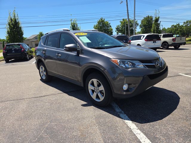 2015 Toyota RAV4 XLE's photo