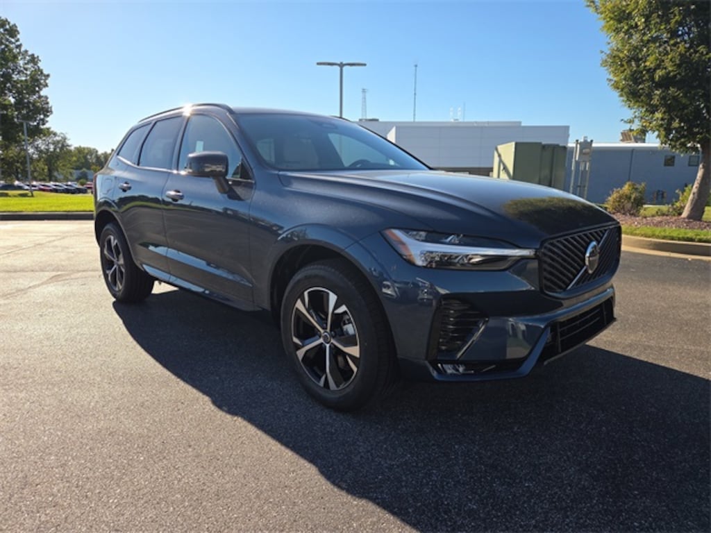 New 2026 Volvo XC60 B5 Core SUV