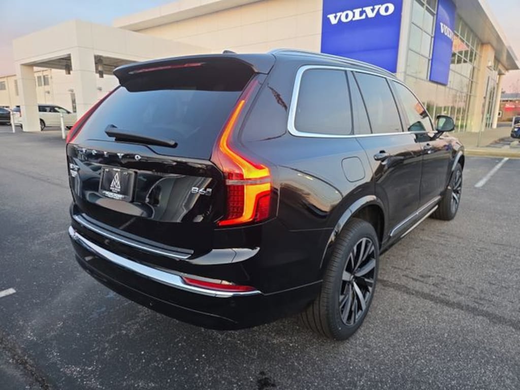 New 2026 Volvo XC90 B6 Core SUV