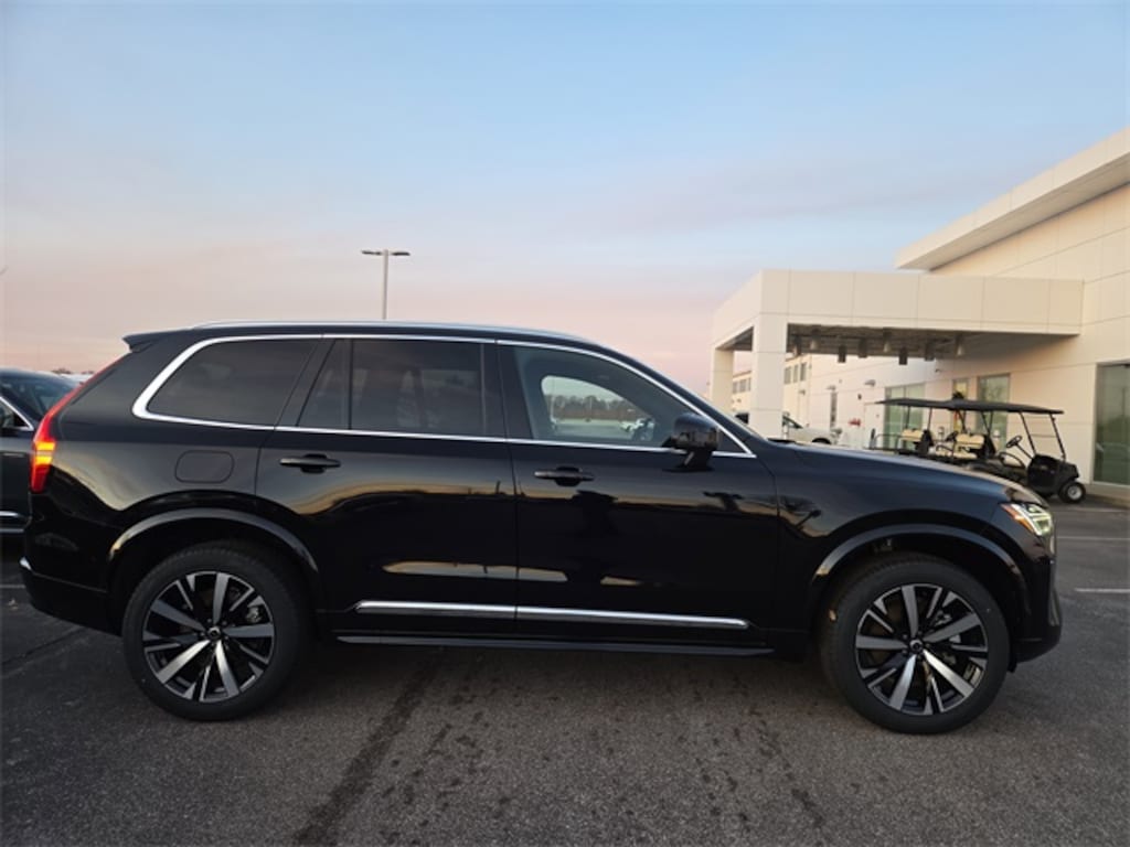 New 2026 Volvo XC90 B6 Core SUV