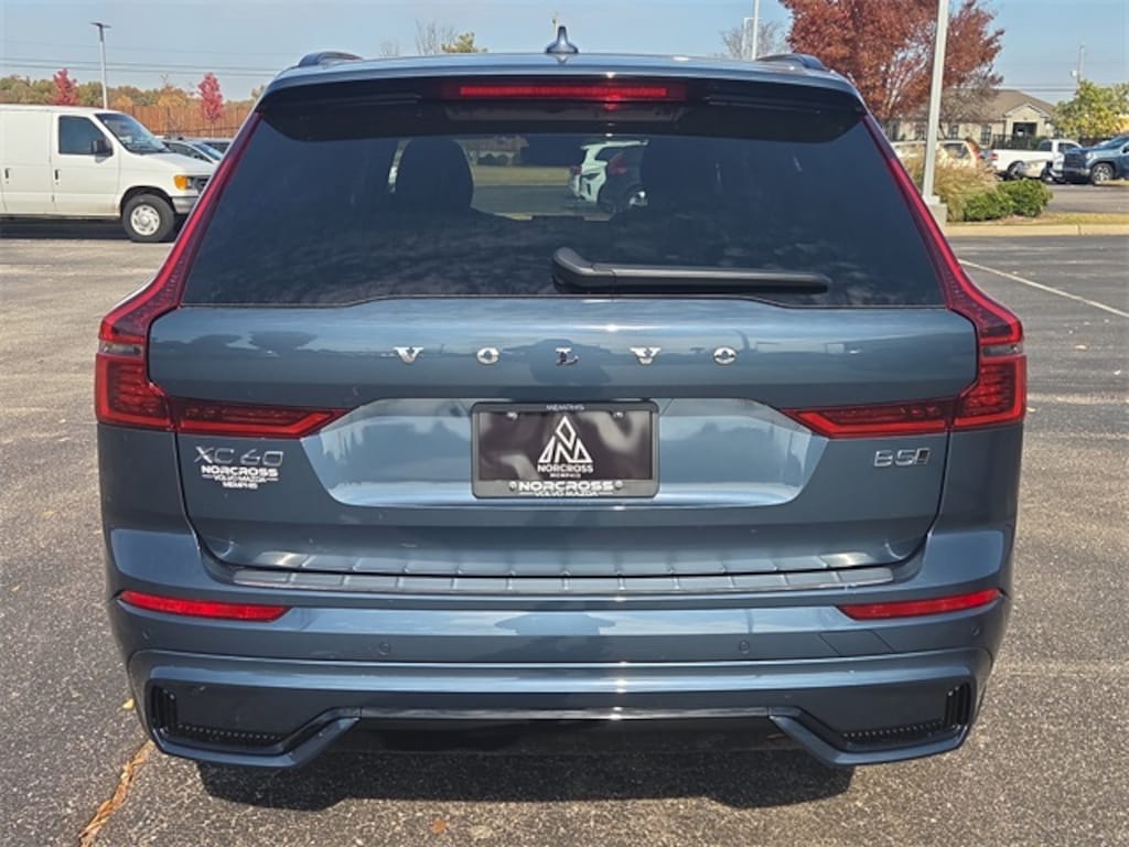 New 2026 Volvo XC60 B5 Plus SUV