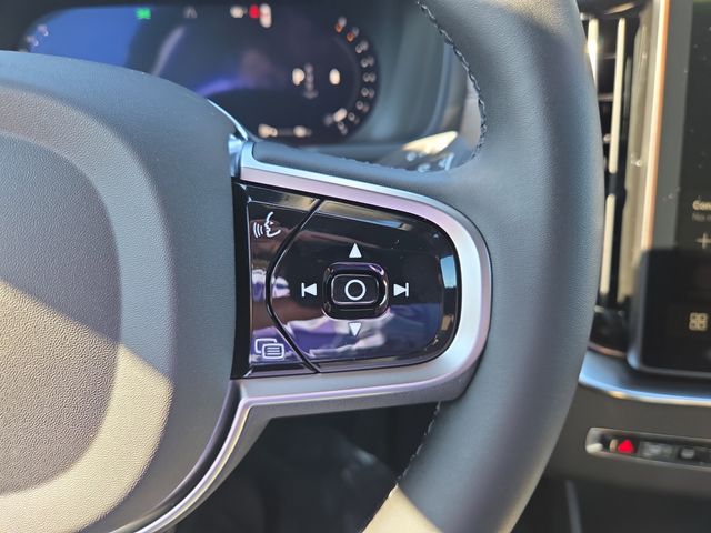 2026 Volvo XC90 Plus - Photo 22