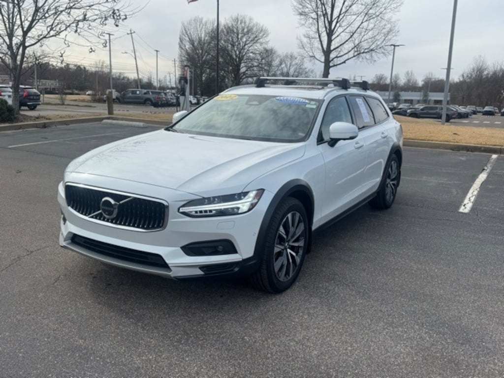 Certified 2022 Volvo V90 Cross Country B6 AWD Wagon