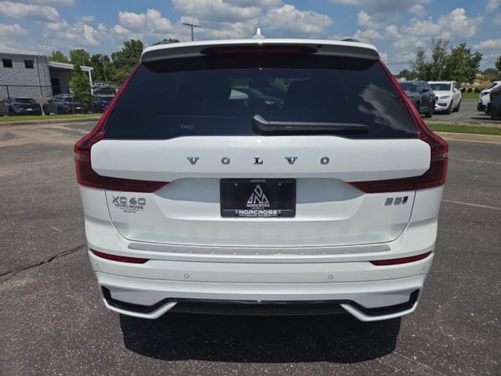 New 2026 Volvo XC60 B5 Plus SUV