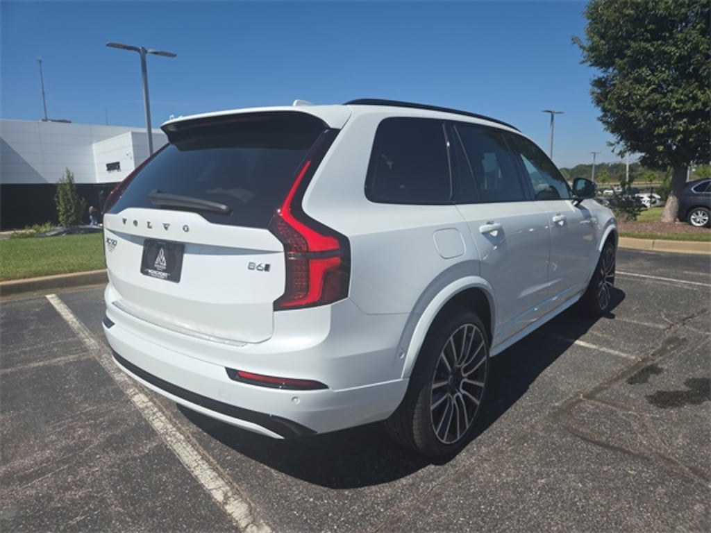 New 2026 Volvo XC90 B6 Ultra Dark Theme 7-Seater SUV