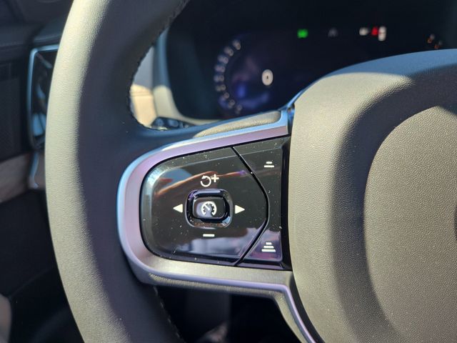 2026 Volvo XC90 Plus - Photo 21