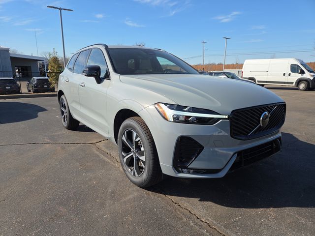 2026 Volvo XC60 B5 Core Dark AWD's photo