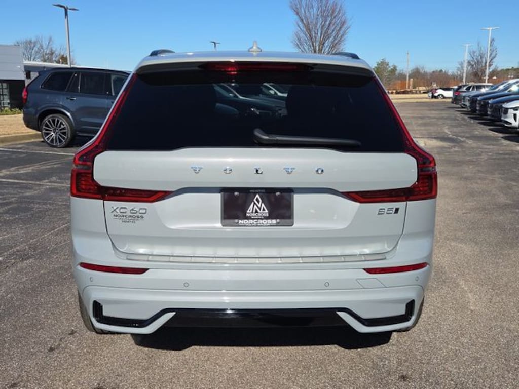New 2026 Volvo XC60 B5 Plus SUV