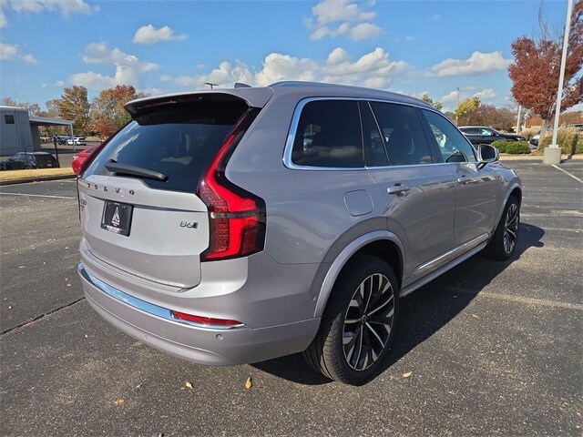 2026 Volvo XC90 Plus photo 3